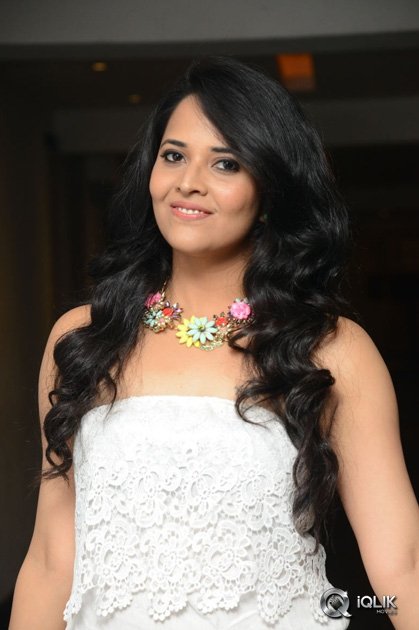Anasuya-at-Dynamite-Movie-Audio-Launch